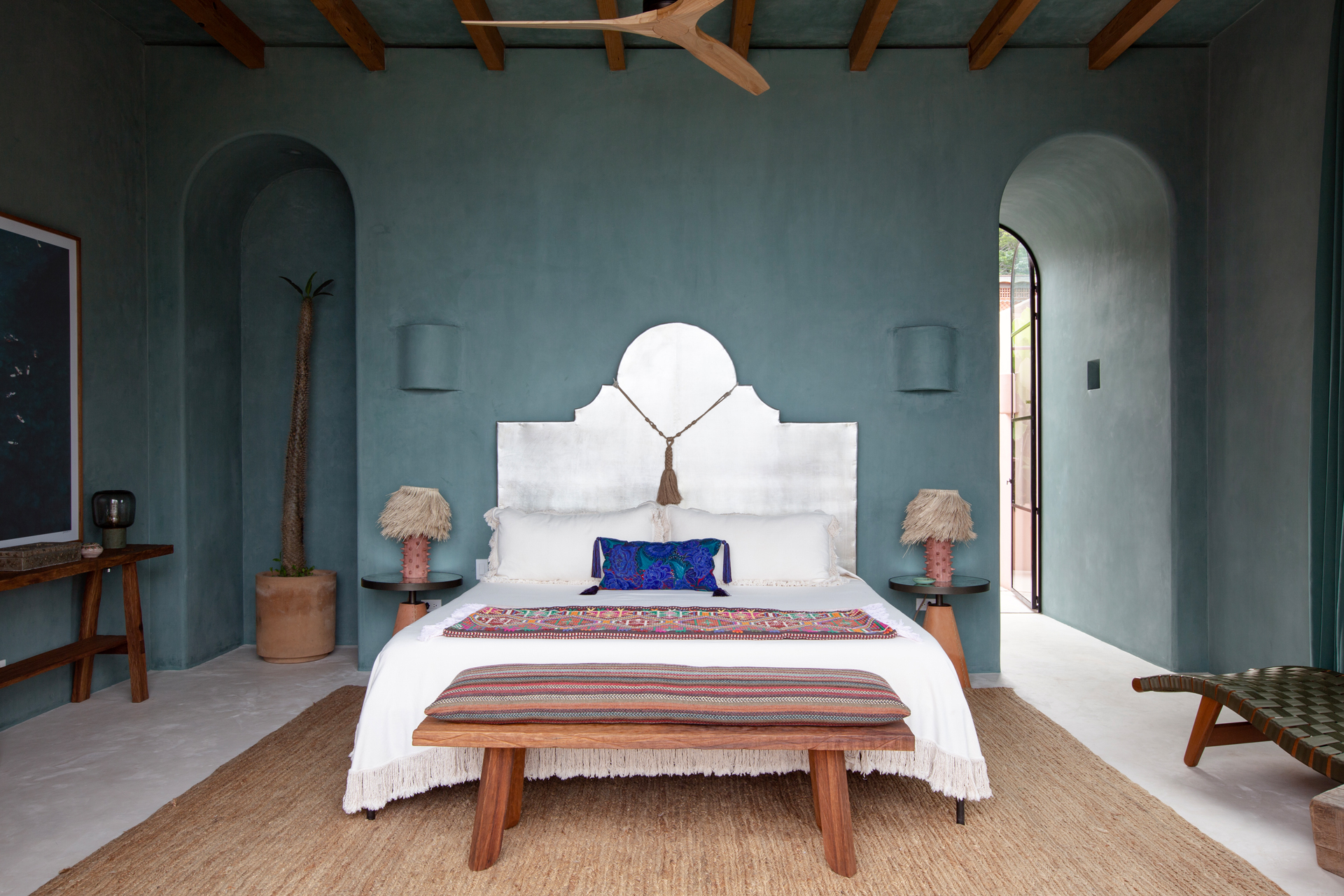 casa-rosada_villa_sayulita-mexico_interior-blue-bedroom.jpg