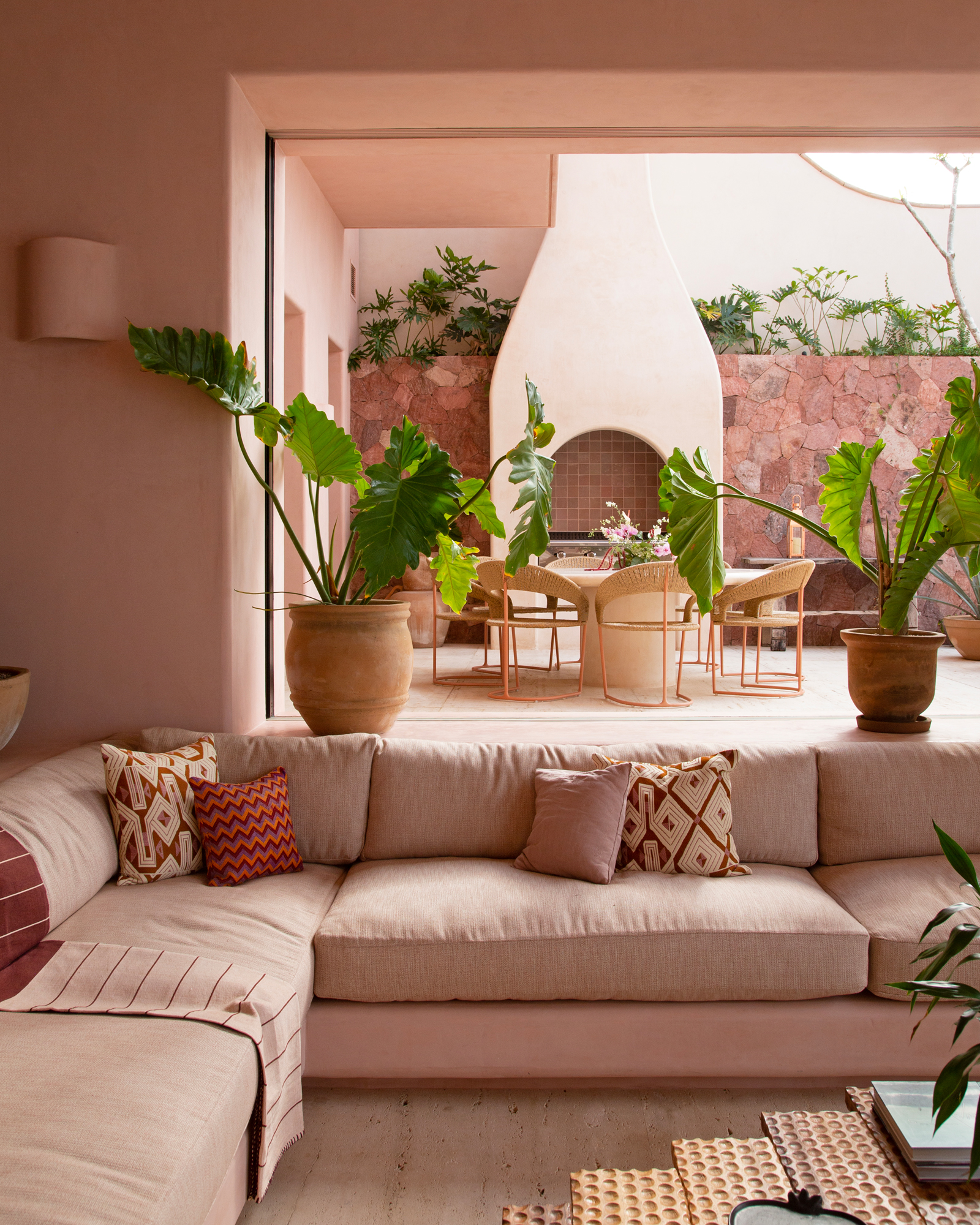 casa-rosada_villa_sayulita-mexico_interior-pink.jpg